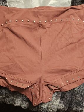 HALARA Rust-Red High-Waist Studded Bike Shorts